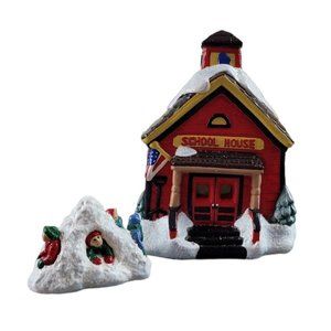 Christmas Village Ceramic School House Bonus Children Playing in Snow JH1802200